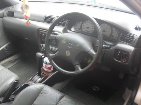 ถูกๆ Nissan sunny super saloon1.6 ออโต้ LPG เบรกABSดิส4ล้อ