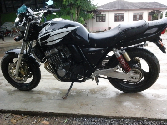 CB400