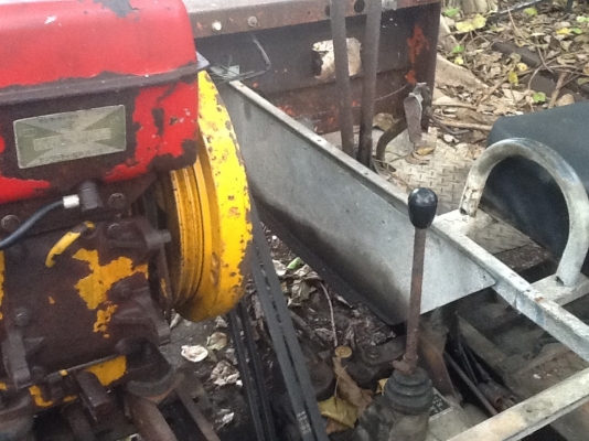 รถบรรทุกล้อยางตีนตะขาบyanmar11แรง