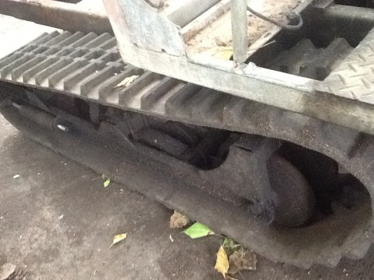 รถบรรทุกล้อยางตีนตะขาบyanmar11แรง