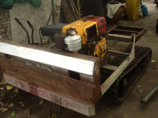 รถบรรทุกล้อยางตีนตะขาบyanmar11แรง