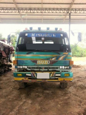 รถบรรทุก 10 ล้อ ISUZU ลากรถเกี่ยวข้าว 2 เพลา