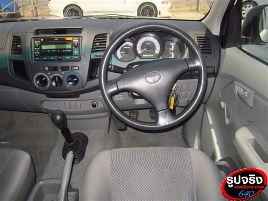 คุ้มค่ากับการลงทุน TOYOTA HILUX VIGO D4D Double Cab  2.5 MT ปี 2009