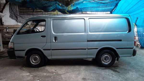 TOYOTA2.5ดีเซล ตู้หัวจรวด ปี1996 ราคาถูกๆ 98000 TOYOTA2.5ดีเซล ตู้หัวจรวด ปี1996 ราคาถูกๆ 98000