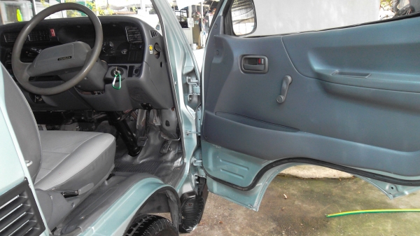 TOYOTA2.5ดีเซล ตู้หัวจรวด ปี1996 ราคาถูกๆ  98000