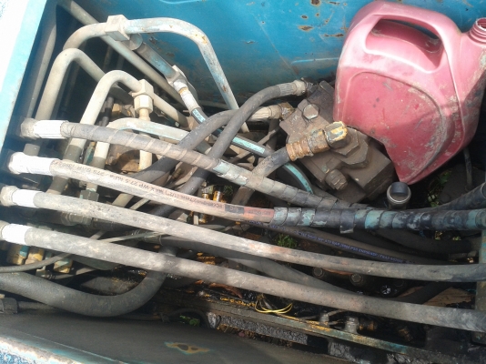 ลงภาพเพิ่มเติม!! KOMATSU PC 60-5 รถเครื่องดี ปั๊มแรง เพิ่งทำปั๊มใหม่ สีไม่ค่อยสวย ราคาคุยได้ 087-2976734