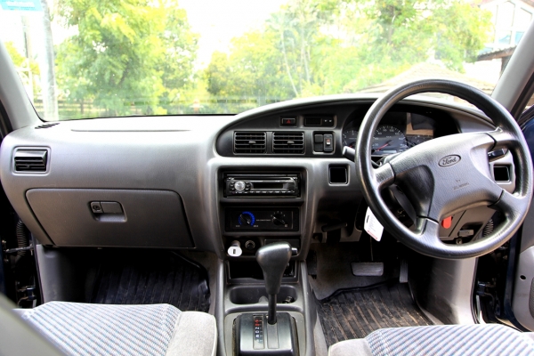 ขาย ford ตัวtop เกียร์ออโต้ วิ่งน้อย ไม่เคยชน