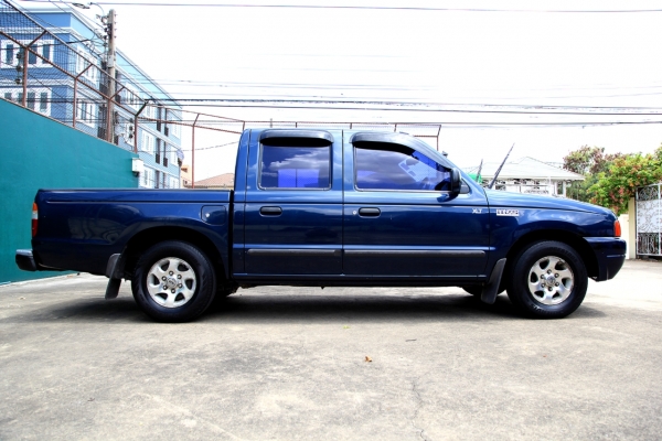 ขาย ford ตัวtop เกียร์ออโต้ วิ่งน้อย ไม่เคยชน