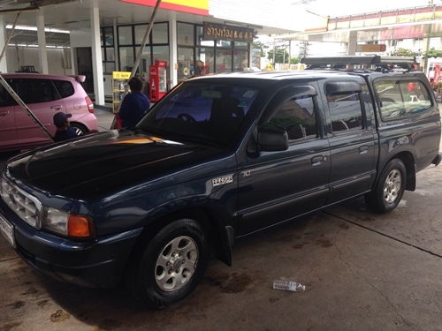 ขาย ford ตัวtop เกียร์ออโต้ วิ่งน้อย ไม่เคยชน