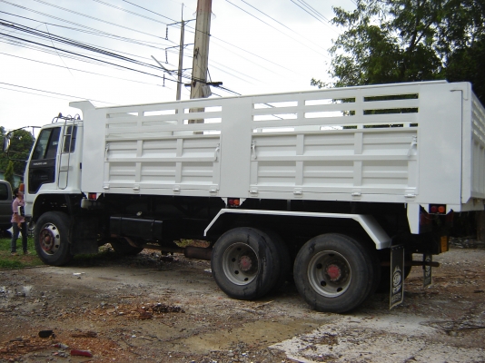 ขายรถสิบล้อ ISUZU  210 แรงม้า( ราคาต่อรองได้อีก) กระบะดั้มต่อใหม่ป้ายแดงทั้งลูกสวยกิ๊ก ราคา 1050000 บาท โทร 0892406621