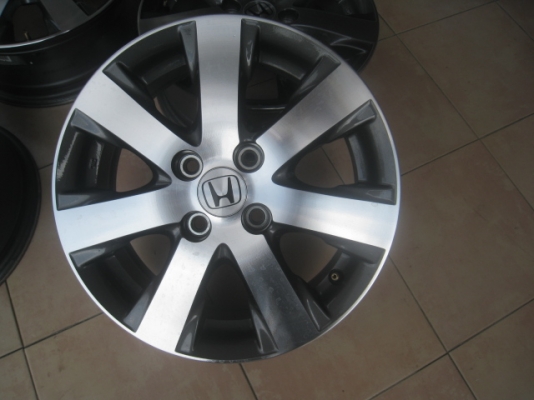 ขายล้อแม็กมือสอง Honda freed 15"x5.5" et50 4รู100 ล้อล้างหน้าเคลือบเงามาใหม่ครับ ไม่มีซ่อม ไม่มีดุ้งครับ ขายทั้งชุด 6,900 บาทครับ สนใจติดต่อเล็กคลองสามครับ 081-3747940 ขายล้อแม็กมือสอง Honda freed 15"x5.5" et50 4รู100 ล้อล้างหน้าเคลือบเงามาใหม่ครับ ไม่มีซ่อม ไม่มีดุ้งครับ ขายทั้งชุด 6,900 บาทครับ สนใจติดต่อเล็กคลองสามครับ 081-3747940