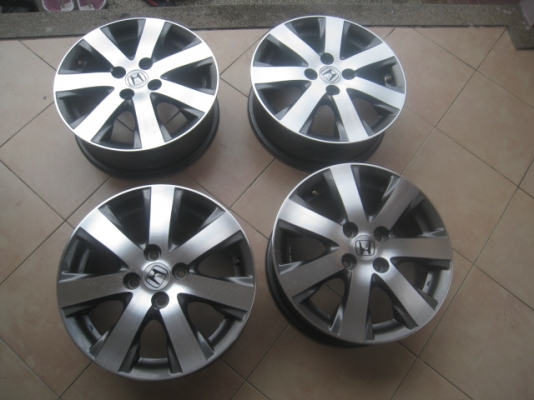 ขายล้อแม็กมือสอง Honda freed 15"x5.5" et50 4รู100 ล้อล้างหน้าเคลือบเงามาใหม่ครับ ไม่มีซ่อม ไม่มีดุ้งครับ ขายทั้งชุด 6,900 บาทครับ สนใจติดต่อเล็กคลองสามครับ 081-3747940 ขายล้อแม็กมือสอง Honda freed 15"x5.5" et50 4รู100 ล้อล้างหน้าเคลือบเงามาใหม่ครับ ไม่มีซ่อม ไม่มีดุ้งครับ ขายทั้งชุด 6,900 บาทครับ สนใจติดต่อเล็กคลองสามครับ 081-3747940