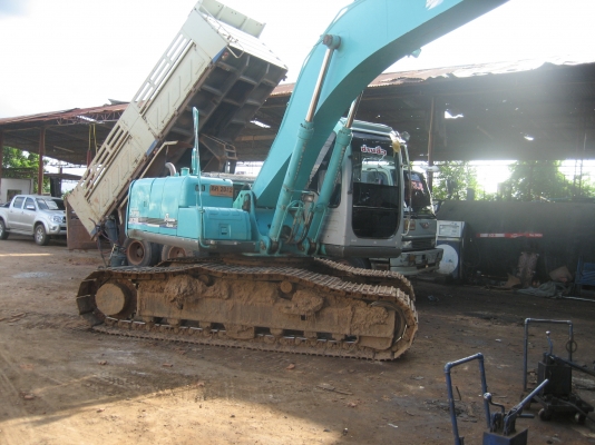KOBELCO  200  YN  10    ราคา  2,200,000