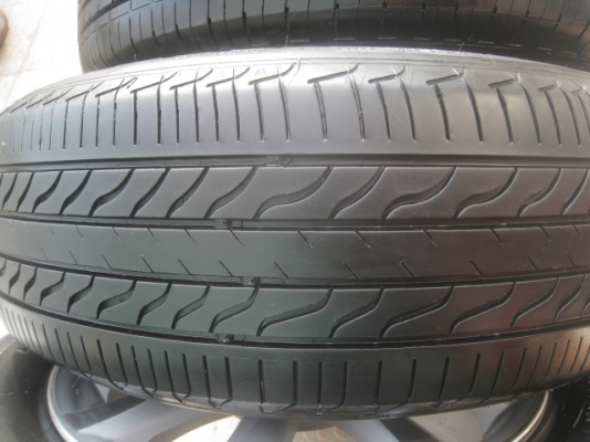 ขายล้อแม็ก toyota camry 16"x6.5" et45 5h114.3 สีเงินหน้าเงา +ยางBridgestone Turanza gr-90 ,2 เส้น และยาง Michelin Primacy LC ,2เส้น 205/65r16 ปี12 สภาพใหม่ทุกวง ไม่มีซ่อมครับ vigo เตี้ยใส่ได้ครับ ขายทั้งชุด 9,900 บาทครับ พร้อมน็อตล้อเดิม สนใจติด