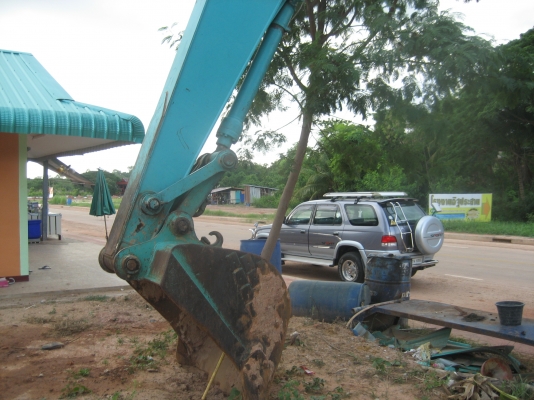 KOBELCO   SK 200     ราคา  1,200,000