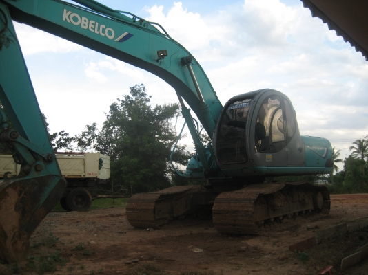 KOBELCO   SK 200     ราคา  1,200,000