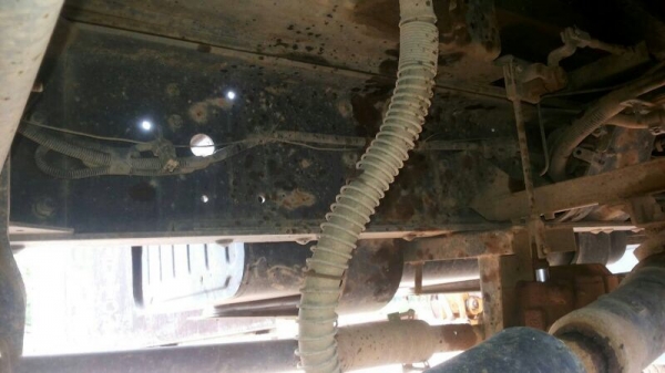 รถอีซูซุ 6 ล้อดั้ม 240 แรงม้า. ปี 53  ( รถวิ่ง 1xx,xxx กม. )  สนใจติดต่อ 081 - 6079515