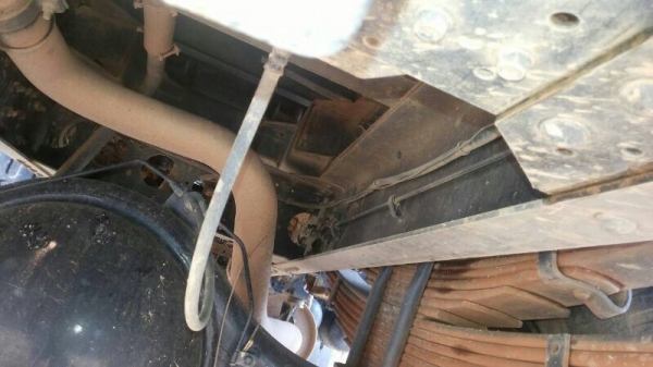 รถอีซูซุ 6 ล้อดั้ม 240 แรงม้า. ปี 53  ( รถวิ่ง 1xx,xxx กม. )  สนใจติดต่อ 081 - 6079515