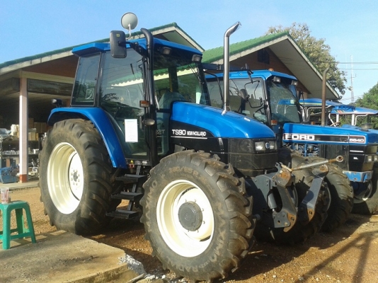 ขอบคุณ คุณธนกฤตมากครับ ขายแล้วรถไถฟอร์ด TS90 NEW HOLLAND คานนิวส์มีดิ๊ฟล็อค เครื่องดี เกียร์24X24 ท้ายธรรมดา พร้อมดันหน้า8ฟุต+หางไถ3จาน