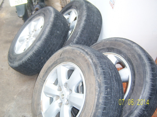 แม็กโตโยต้าขอบ 17 พร้อมยาง 265 65 17 1ชุด