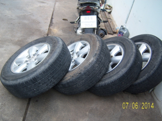 แม็กโตโยต้าขอบ 17 พร้อมยาง 265 65 17 1ชุด