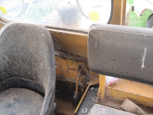 รถตัก  KOMATSU JH 30    ราคา   390,000   บาท