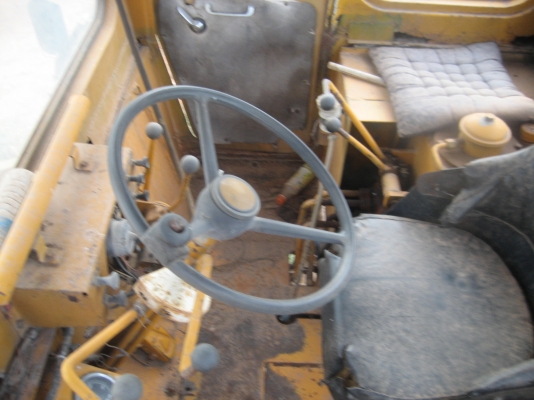 รถตัก  KOMATSU JH 30    ราคา   390,000   บาท