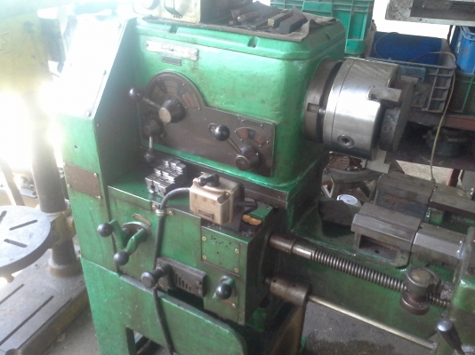 เครื่องกลึง 5 ฟุต ไต้หวัน 2 เพลา เกียร์บล็อค ใช้ไฟบ้าน สภาพพร้อมใช้งาน