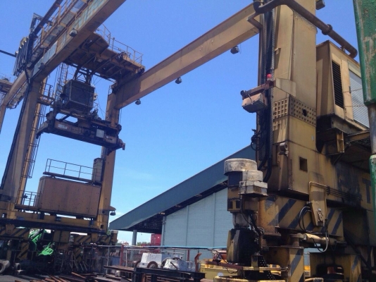 ขายเครนยกตู้คอนเทนเนอร์ในท่าเรือขนาด 30.5 ตัน 1,980,000 บาท