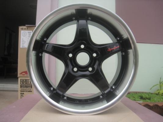ขายล้อแม็กใหม่ เคยเป็นล้อโชว์ 1 วง 5 ก้าน Japansport 17"x7.5" et40 5h114.3 สีดำขอบเงา ขายทั้งชุด 8,900 บาทครับ สนใจติดต่อเล็กคลองสามครับ (081-3747940