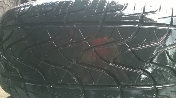 ขายล้อขอบ20 6รูพร้อมยางชุดละ18500 ขายล้อขอบ20 6รูพร้อมยางชุดละ18500