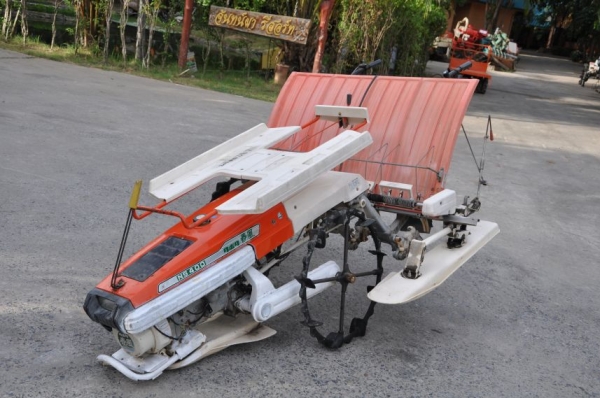 ขายรถดำนาราคาถูก KUBOTA NS400 (4แถว) สภาพสวยเดิมจากญี่ปุ่นยังไม่เคยใช้ในไทย 38,000เท่านั้น!!