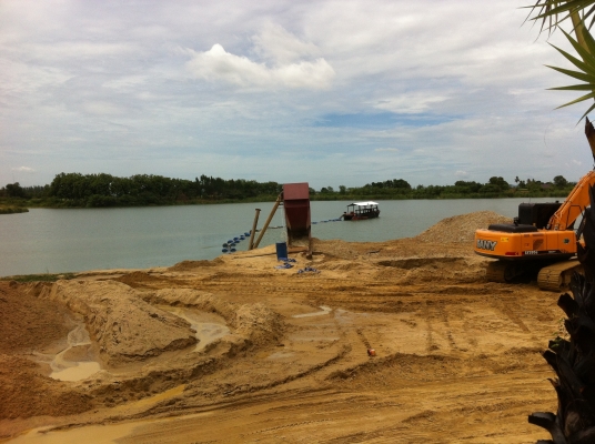 ขออนุญาต ต้องการเรือดูดทราย มาร่วมงานคับ