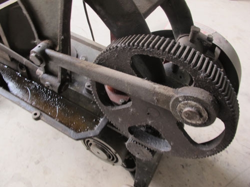 ขายเลื่อยชักHERO ขนาด16นิ้วมอเตอร์มิตซูพร้อมใช้ ใช้ไฟ220 ไฟบ้าน