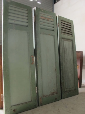 ขายบานหน้าต่างโบราณ ไม้สักแท้สวย