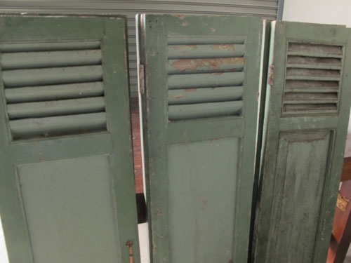 ขายบานหน้าต่างโบราณ ไม้สักแท้สวย