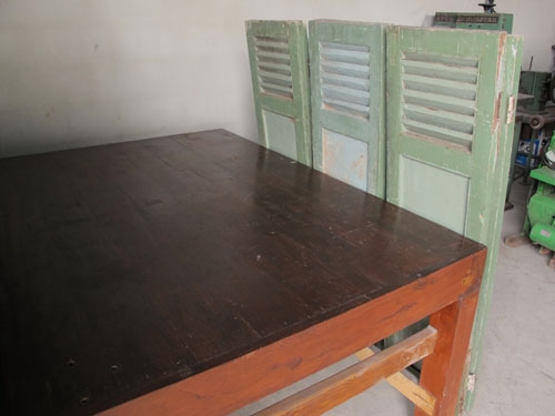 ขายบานหน้าต่างโบราณ ไม้สักแท้สวย