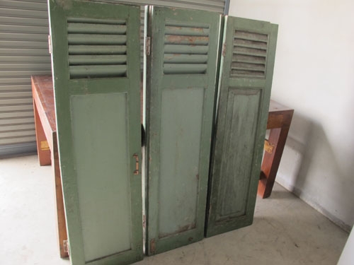 ขายบานหน้าต่างโบราณ ไม้สักแท้สวย