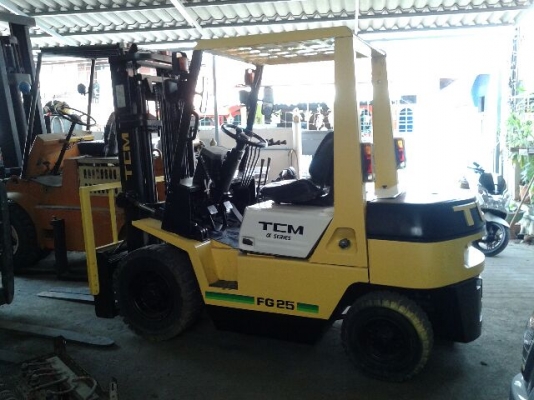 ขายรถยก tcm 2.5 ตัน เบนซิลถูก๐