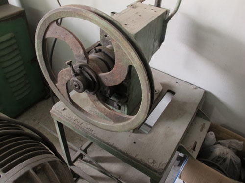 ขายเครื่องตอก ย้ำหมุด น้ำหนักดีมาก ไม่มีมอเตอร์