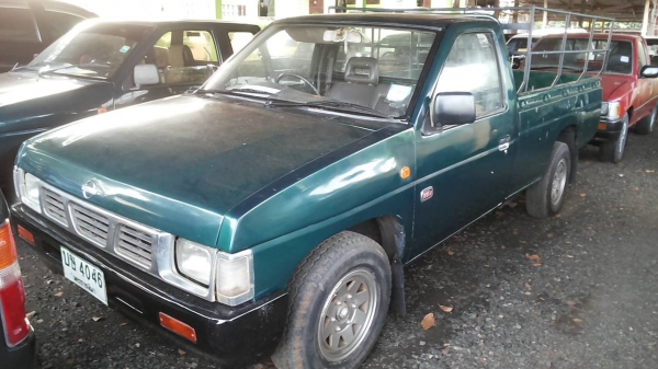 ***ขายแล้วครับขอบคุณ Truck2hand ขายกระบะตอนเดียว NISSAN BIG M BD25 ฝาแดง จอโค้งปี39/96 เครื่องเดิมเกียร์เดิม ฝาแดงแรงๆ แน่นๆ ไม่เยิ้ม ประหยัด ทน ช่วงล่างดี คัสซีสวยไม่ปะไม่ดาม ไม่ผุ พื้นประบะปูด้วยเหล็กตีนเป็ด แข็งแรง พื้นดีไม่ผุ หัวเก๋งไม่ผุ ภายในคอนโซลค