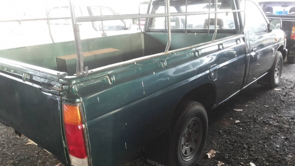 ***ขายแล้วครับขอบคุณ Truck2hand ขายกระบะตอนเดียว NISSAN BIG M BD25 ฝาแดง จอโค้งปี39/96 เครื่องเดิมเกียร์เดิม ฝาแดงแรงๆ แน่นๆ ไม่เยิ้ม ประหยัด ทน ช่วงล่างดี คัสซีสวยไม่ปะไม่ดาม ไม่ผุ พื้นประบะปูด้วยเหล็กตีนเป็ด แข็งแรง พื้นดีไม่ผุ หัวเก๋งไม่ผุ ภายในคอนโซลค