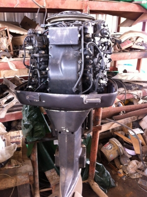 เครื่องเรือจอนสัน V6 175 แรง ราคา 45000 เครื่องเรือจอนสัน V6 175 แรง ราคา 45000