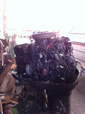เครื่องเรือจอนสัน V6 175 แรง ราคา 45000 เครื่องเรือจอนสัน V6 175 แรง ราคา 45000
