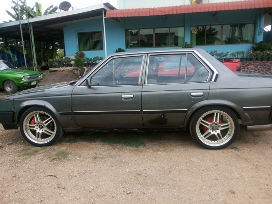 ขาย TOYOTA หน้าแหลมสวยๆ พร้อมใช้  1G 2000cc auto แก้ส LPG ถังโดนัท