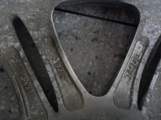 ขายล้อ JRD 17 ส่งให้พี่มานพเรียบร้อยแล้วครับ