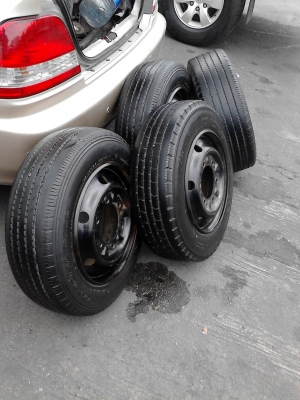 ล้อรถขนาด 4 ล้อกลาง 15.5  106/104L  มี 4 ล้อ  TEL.081-427-3941