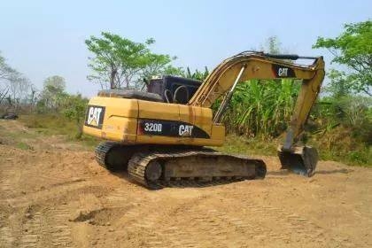 รถแบ๊คโฮ แค๊ต 320 วี 1 มีทะเบียนครบ