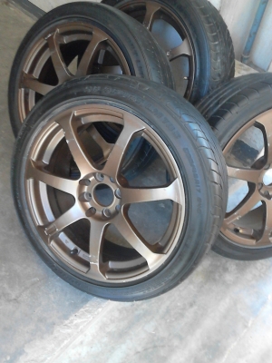 แม๊กสวยๆ ขอบ 17 ขนาด 4 รู  พร้อมยาง 205/45R17   17X7JJ  มี 4 ล้อ TEL.081-427-3941