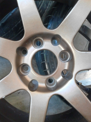 แม๊กสวยๆ ขอบ 17 ขนาด 4 รู  พร้อมยาง 205/45R17   17X7JJ  มี 4 ล้อ TEL.081-427-3941